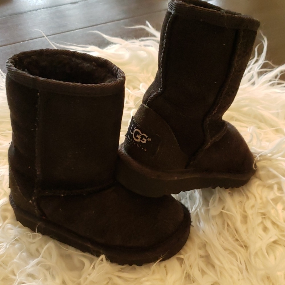 Black Toddler uggs